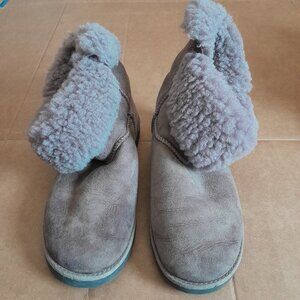 Ugg Women’s Classic Brown Suede Leather Boots Sneaker Sherpa Lined Size 8.5